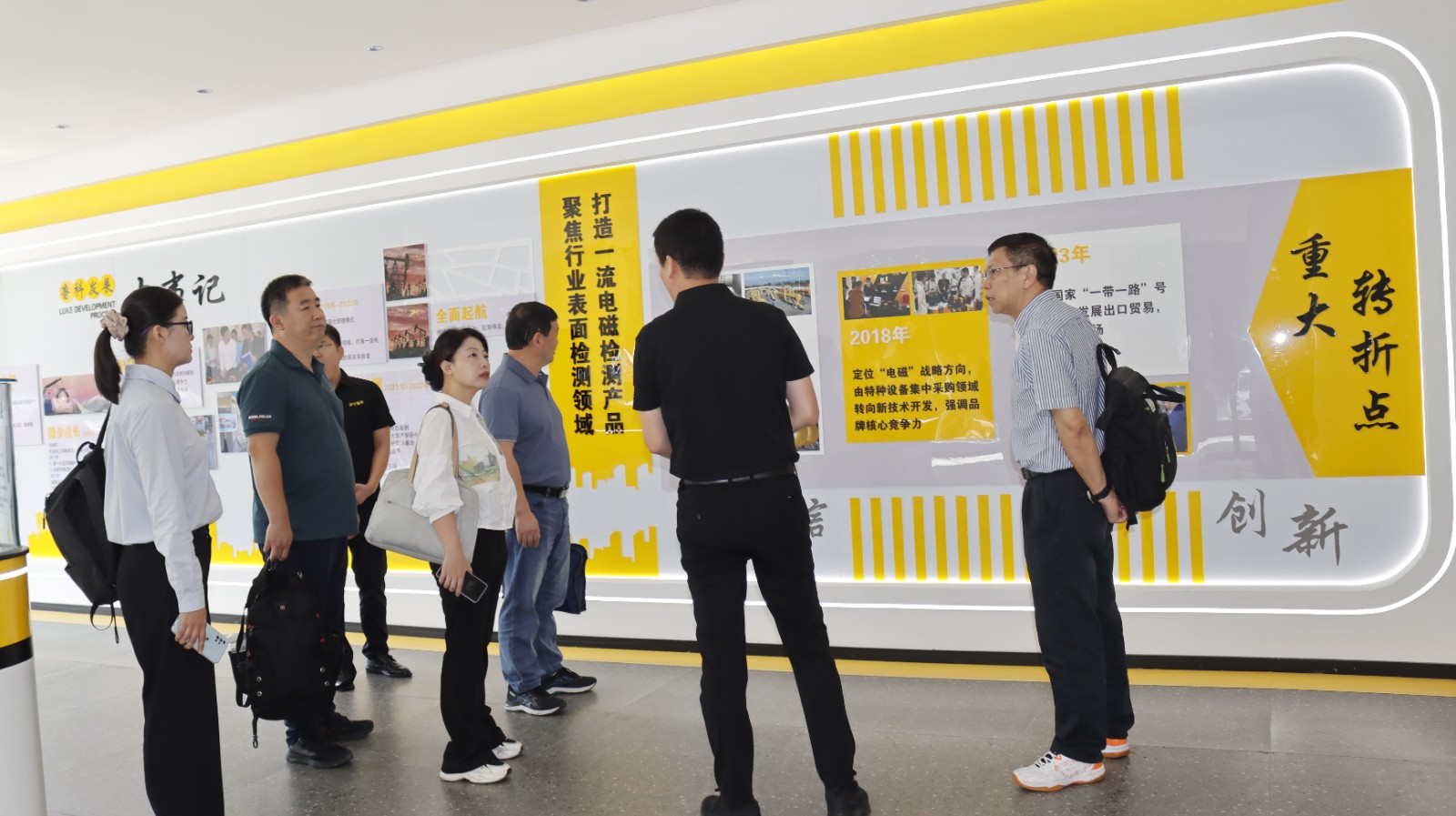 亚洲精品久久一区二区三区