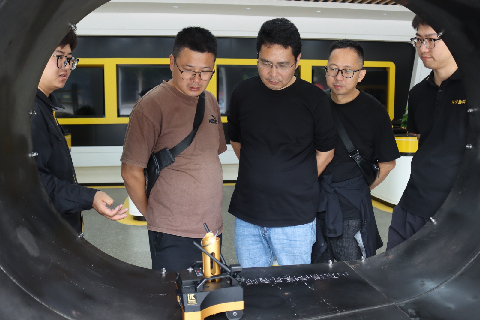 亚洲精品久久一区二区三区