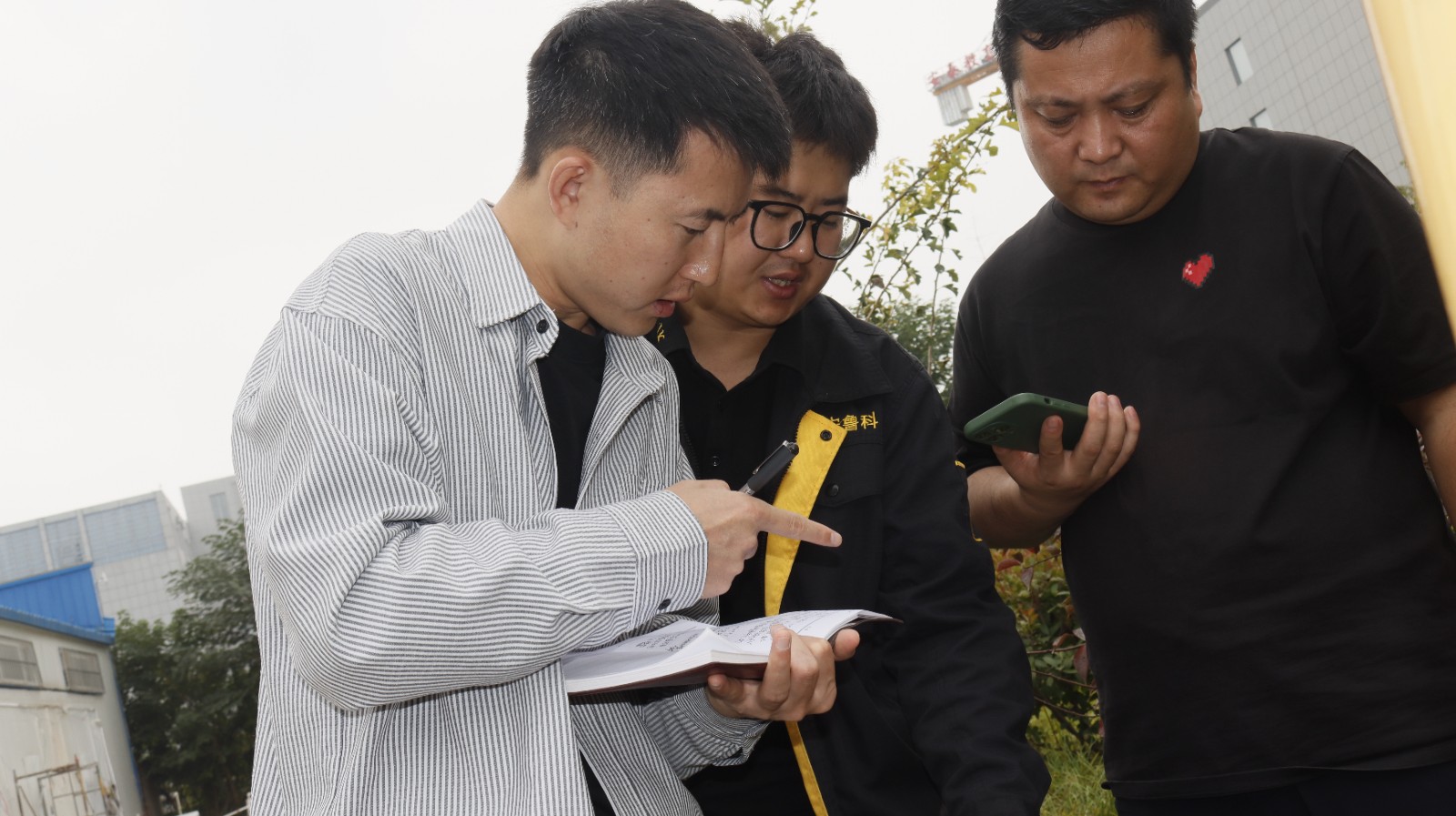 亚洲精品久久一区二区三区