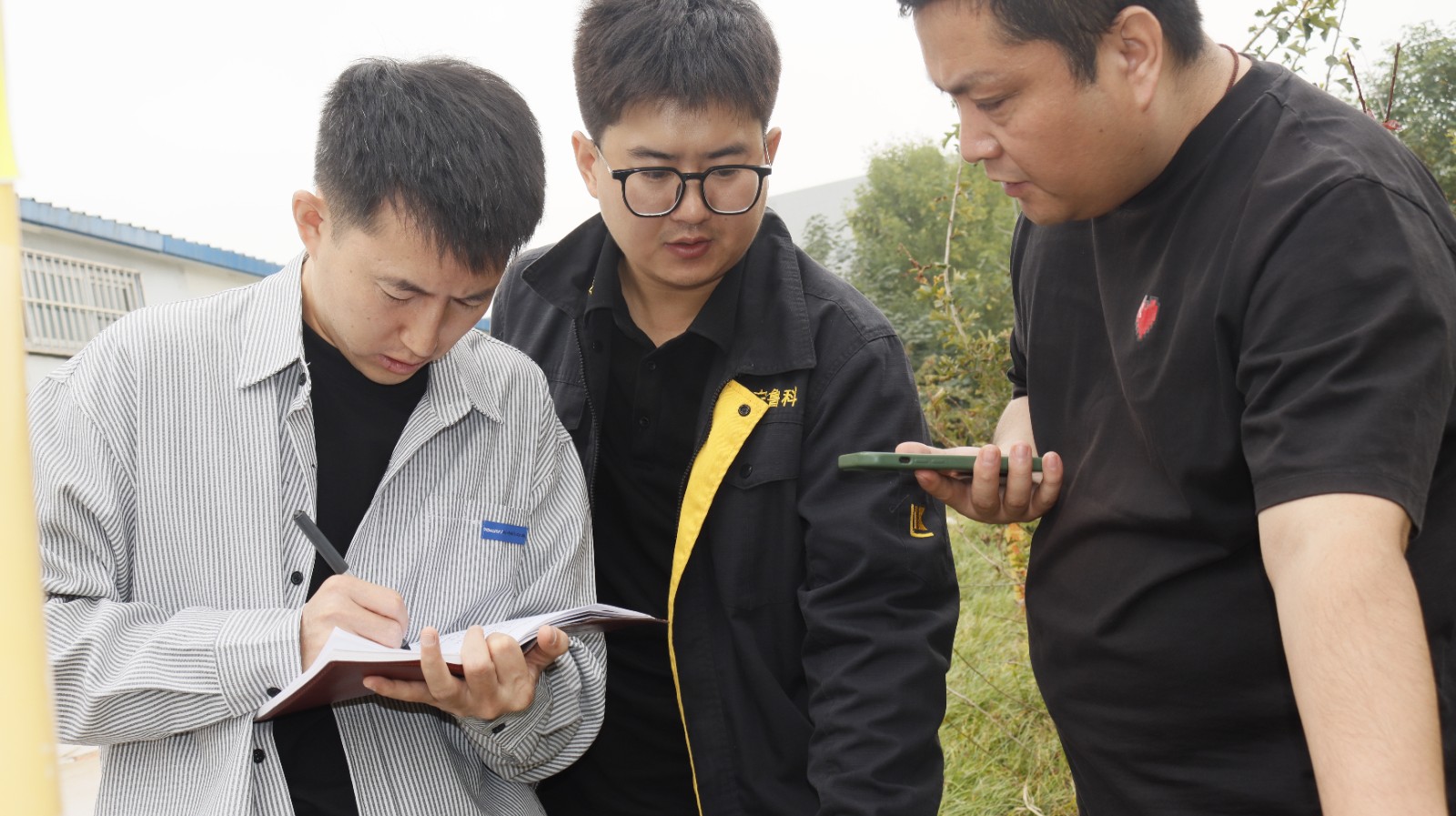 亚洲精品久久一区二区三区