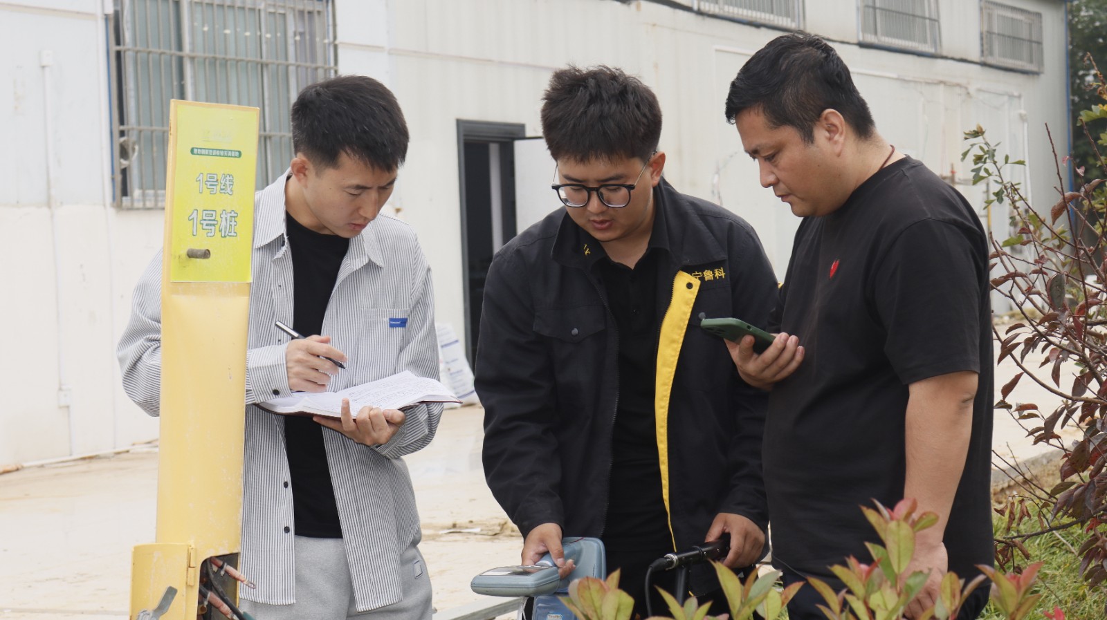 亚洲精品久久一区二区三区