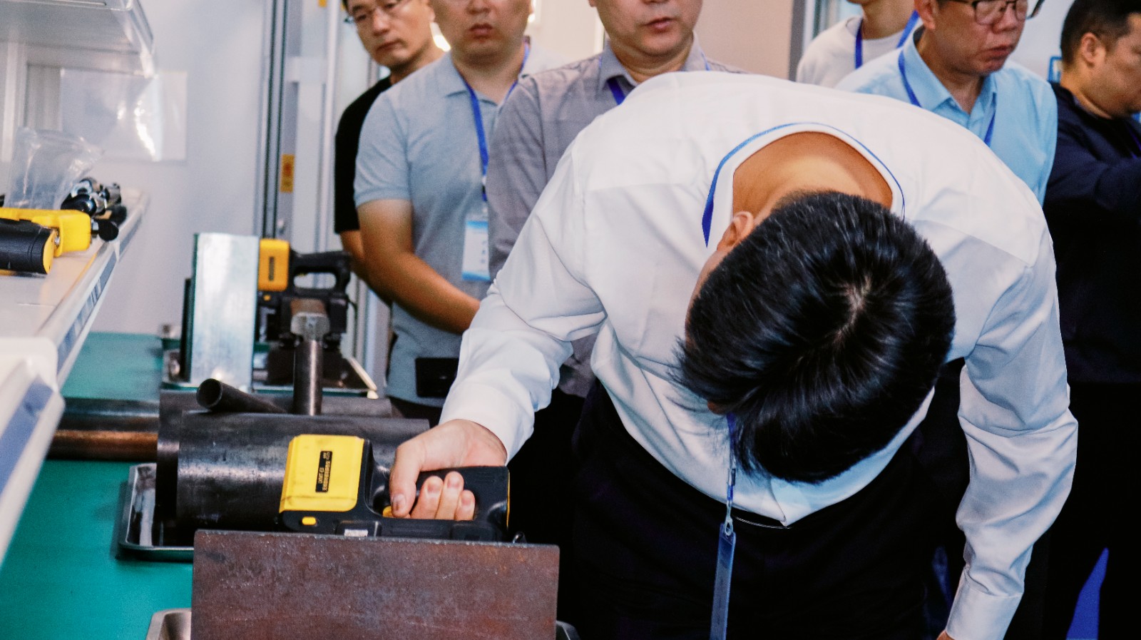 亚洲精品久久一区二区三区