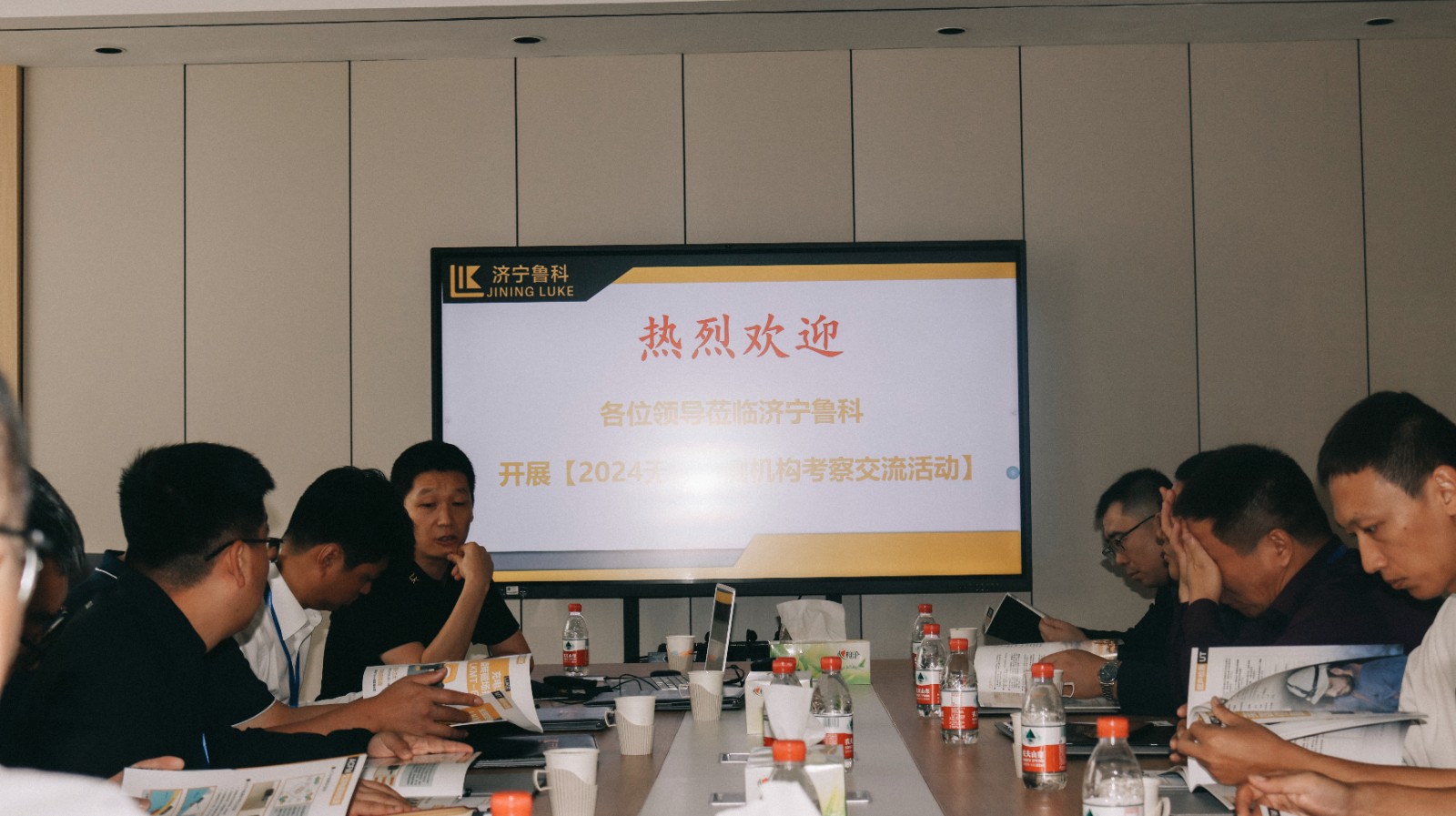 亚洲精品久久一区二区三区