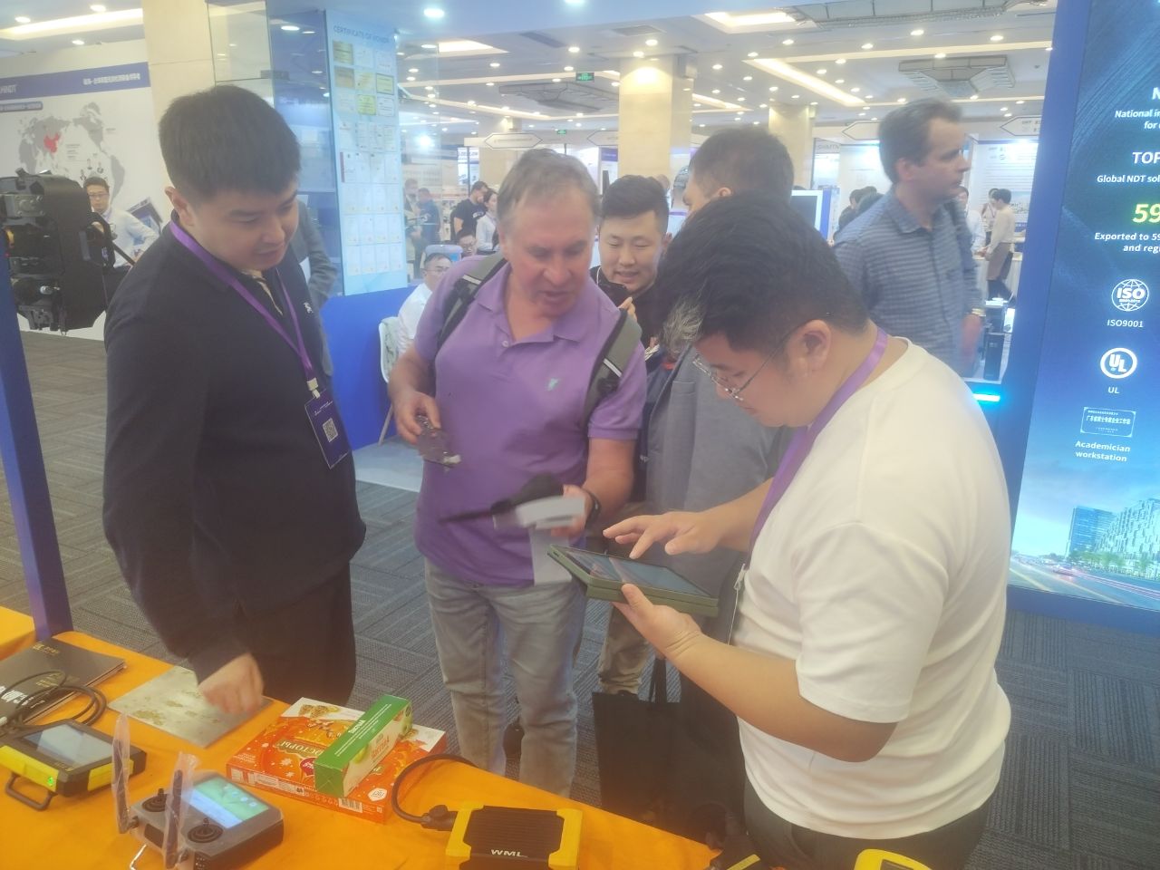 亚洲精品久久一区二区三区