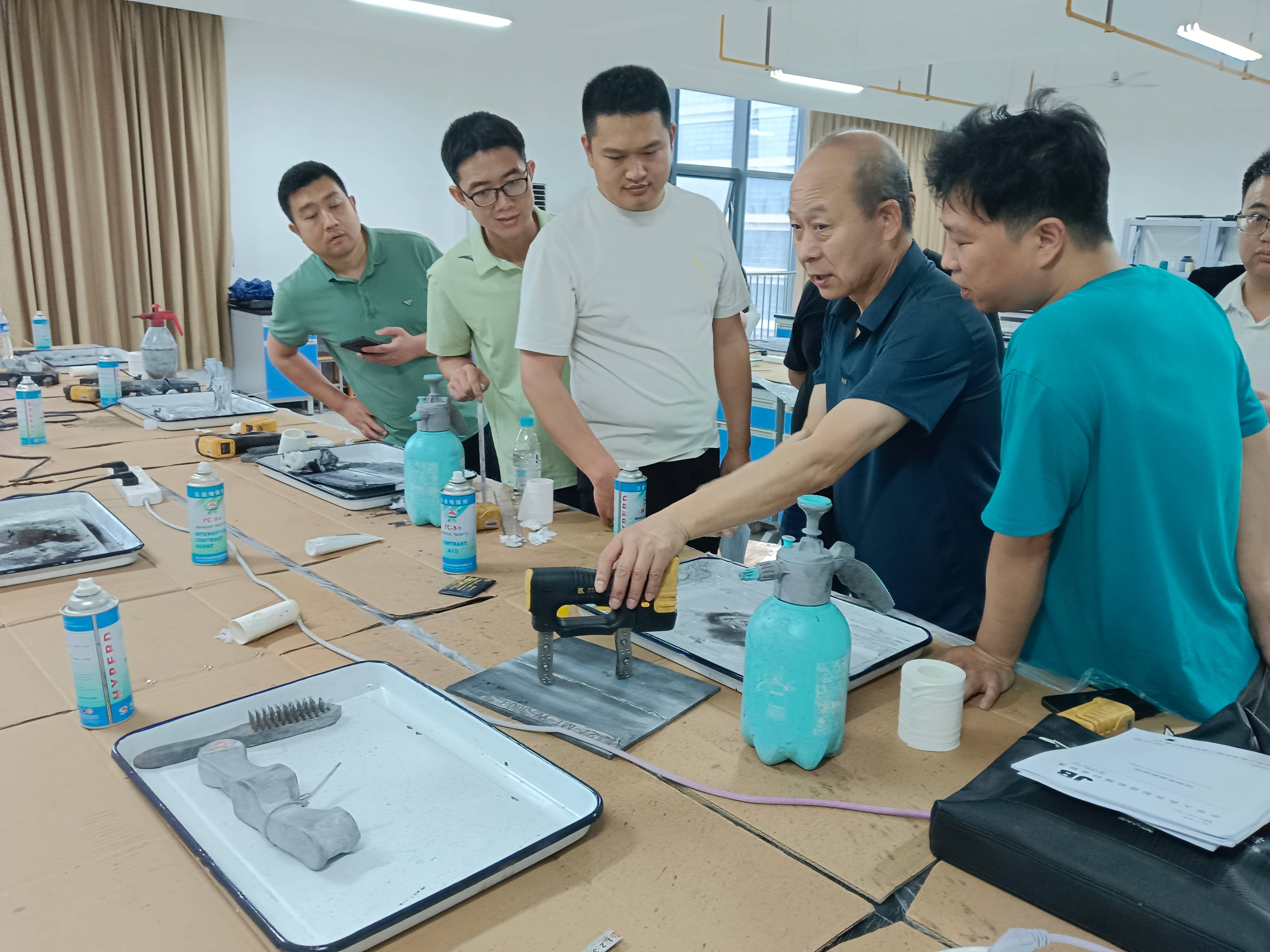 亚洲精品久久一区二区三区