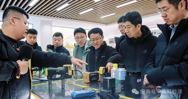 亚洲精品久久一区二区三区