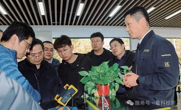 亚洲精品久久一区二区三区