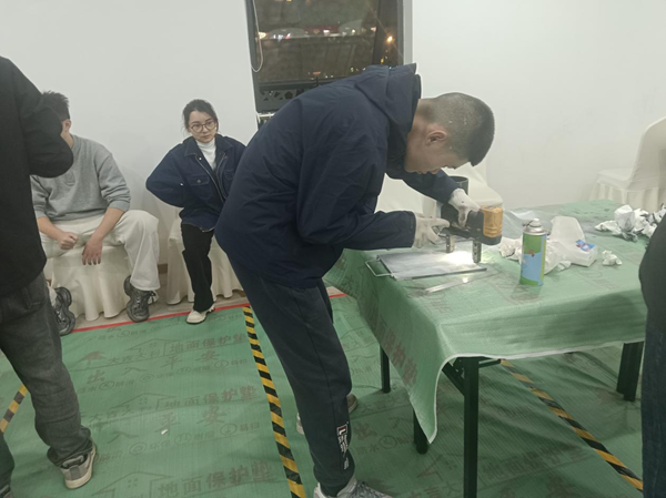 亚洲精品久久一区二区三区