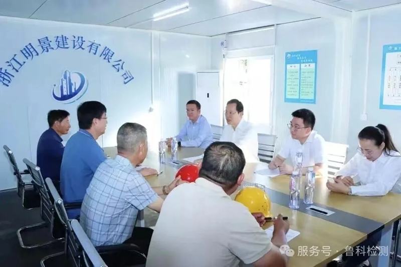 亚洲精品久久一区二区三区