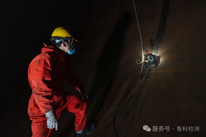 亚洲精品久久一区二区三区