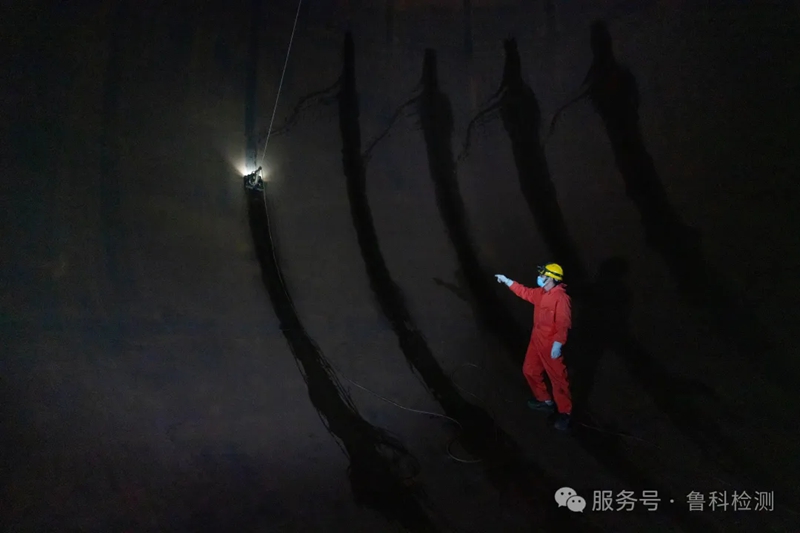 亚洲精品久久一区二区三区